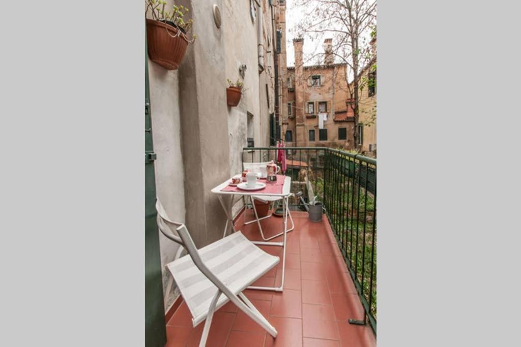 Ca' Cordoni - Charming Place In The Heart Of Venetië Buitenkant foto