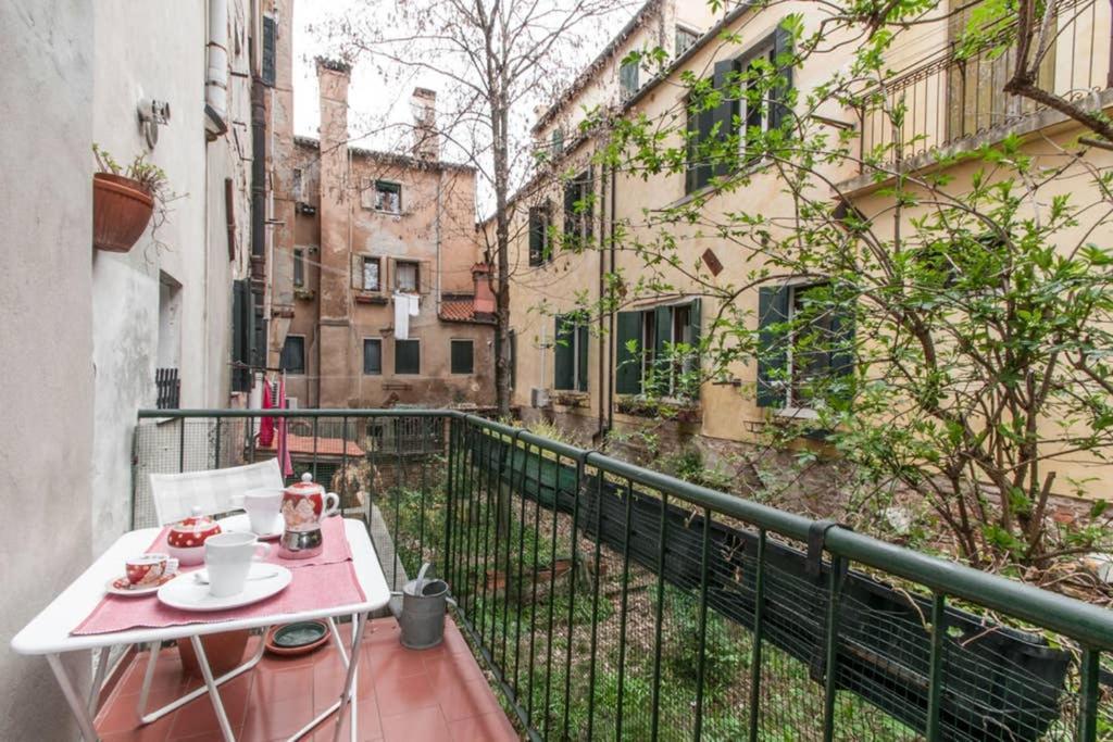 Ca' Cordoni - Charming Place In The Heart Of Venetië Buitenkant foto
